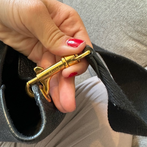 Celine Sangle Seau Calfskin Bag in Black with Gold Hardware in Large Size - Picture 9 of 15